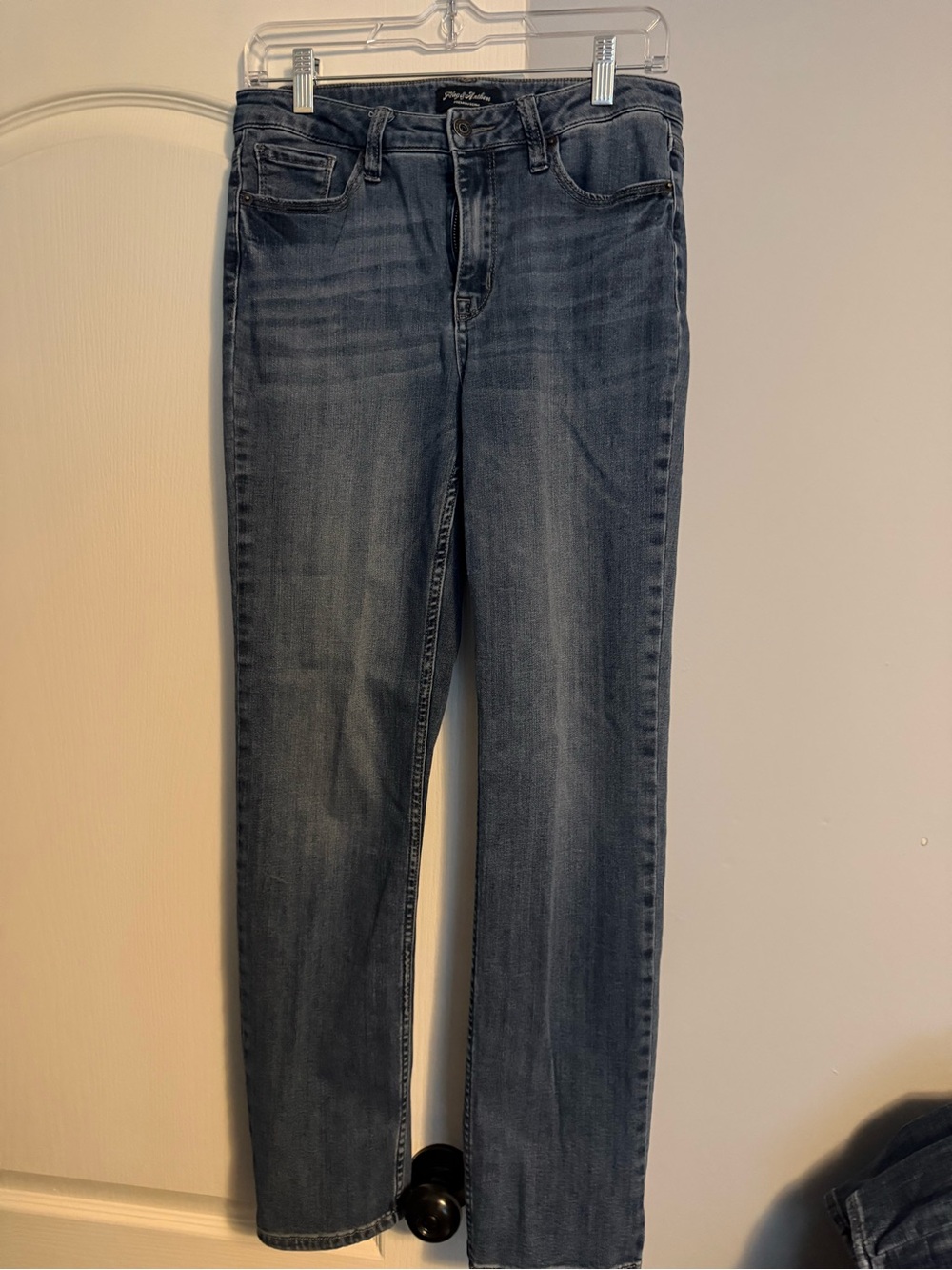 Gloria Vanderbilt Dark Wash Straight Leg Jeans - Versatile Everyday Fit